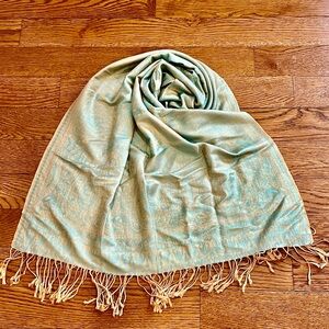 Elegant Light Green Scarf with Fringe